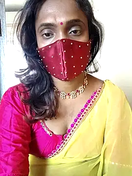 Queen-dhivya online show from 03/03/26, 03:23