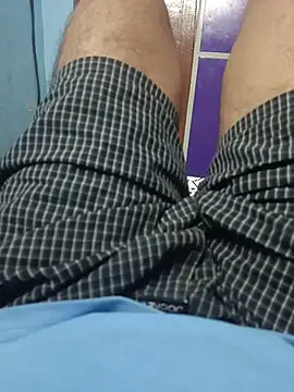 bearslove143 online show from 11/22/25, 03:49