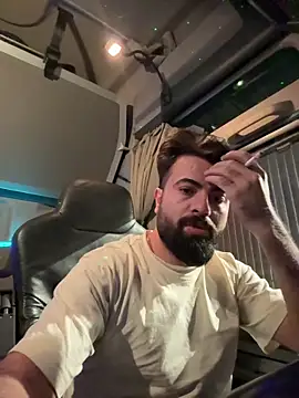 Snapshot of JanSy0 chatting on 12/14/25, 04:34 JanSy0 online show from 12/14/25, 04:34