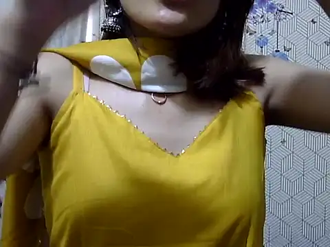 maira 33 online show from 02/08/26, 07:56