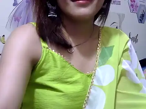 Snapshot of maira_33 chatting on 04/26/26, 11:30 maira 33 online show from 04/26/26, 11:30