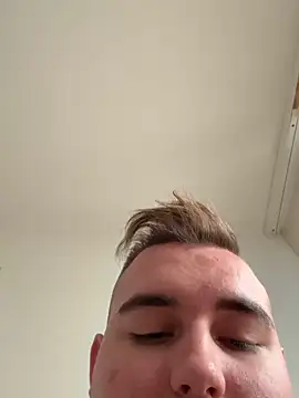 Tymek639 online show from 10/31/25, 01:45