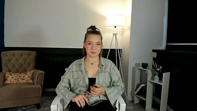 VanitaOkamoto online show from 11/05/25, 11:32