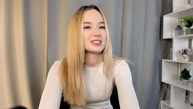 Snapshot of EveMcclearen chatting on 11/01/25, 07:10 EveMcclearen online show from 11/01/25, 07:10