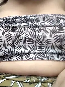 Snapshot of Cute_Angel_1 chatting on 10/31/25, 05:14 Cute Angel 1 online show from 10/31/25, 05:14