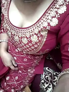 Snapshot of Cute_Angel_1 chatting on 11/06/25, 07:04 Cute Angel 1 online show from 11/06/25, 07:04