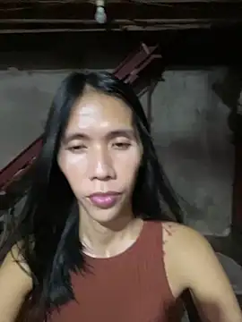 bellaUtops online show from 04/18/26, 02:32