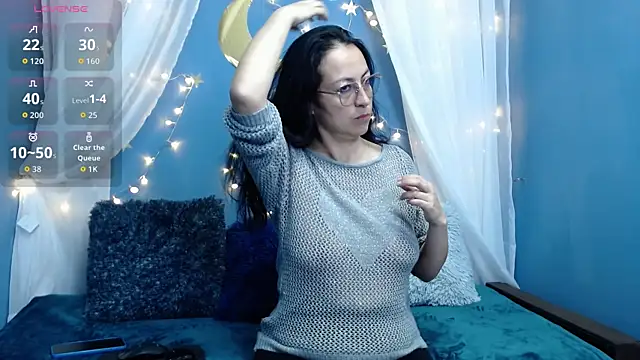 Lauryn Jones online show from 12/19/25, 03:52