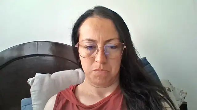 Lauryn Jones online show from 03/15/26, 08:15