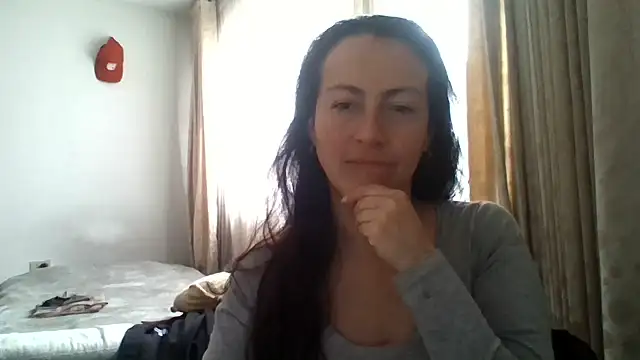 Snapshot of Lauryn_Jones chatting on 07/21/26, 06:10 Lauryn Jones online show from 07/21/26, 06:10