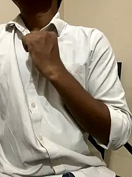 Snapshot of helicoptershow chatting on 10/31/25, 07:37 helicoptershow online show from 10/31/25, 07:37