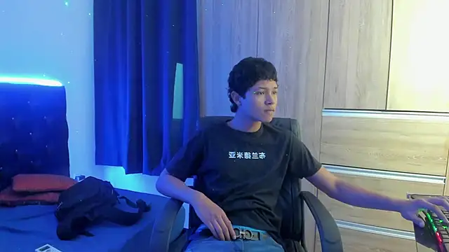 Snapshot of sk_vulkan chatting on 11/02/25, 07:49 sk vulkan online show from 11/02/25, 07:49