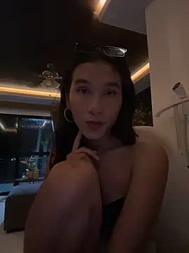 Snapshot of kaylamercader_ chatting on 11/07/25, 05:13 kaylamercader online show from 11/07/25, 05:13