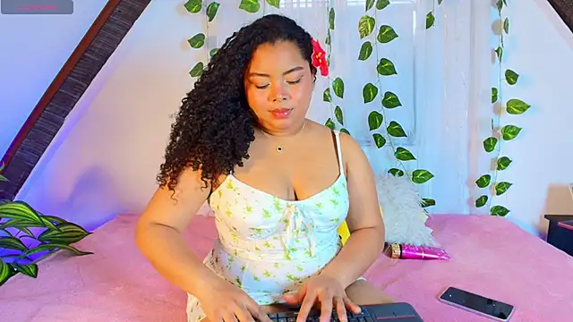 Snapshot of alanaa_gomezz chatting on 06/01/26, 06:53 alanaa gomezz online show from 06/01/26, 06:53