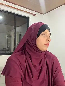 Snapshot of Melek_Seraya chatting on 11/16/25, 02:06 Melek Seraya online show from 11/16/25, 02:06