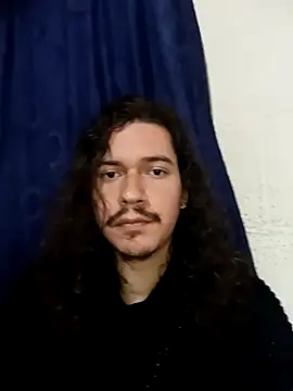 Snapshot of OnixAgata0 chatting on 11/14/25, 11:02 OnixAgata0 online show from 11/14/25, 11:02