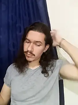 Snapshot of OnixAgata0 chatting on 12/20/25, 04:19 OnixAgata0 online show from 12/20/25, 04:19