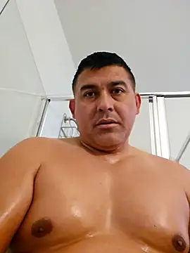 Snapshot of Jlethal67 chatting on 04/26/26, 11:02 Jlethal67 online show from 04/26/26, 11:02