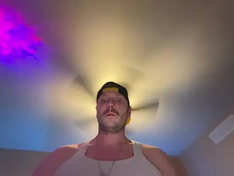 Snapshot of Antnjon chatting on 04/17/26, 01:30 Antnjon online show from 04/17/26, 01:30