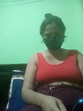Snapshot of Tina_250 chatting on 05/07/26, 04:34 Tina 250 online show from 05/07/26, 04:34