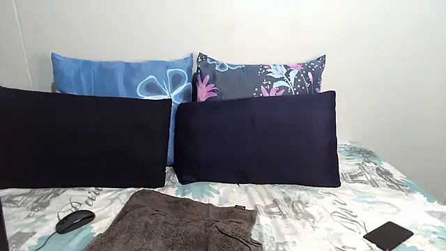 Snapshot of Dickcraverb30 chatting on 12/05/25, 08:38 Dickcraverb30 online show from 12/05/25, 08:38