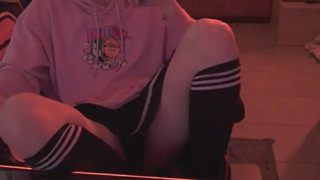 Snapshot of Liv_shy666 chatting on 11/01/25, 12:18 Liv shy666 online show from 11/01/25, 12:18