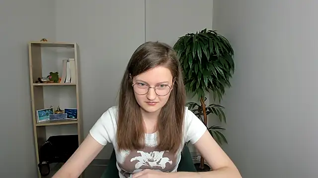 TulaLatigo online show from 11/03/25, 06:14