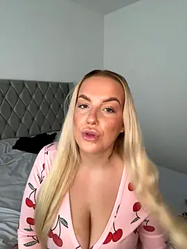 LeahLovexx online show from 11/03/25, 10:16