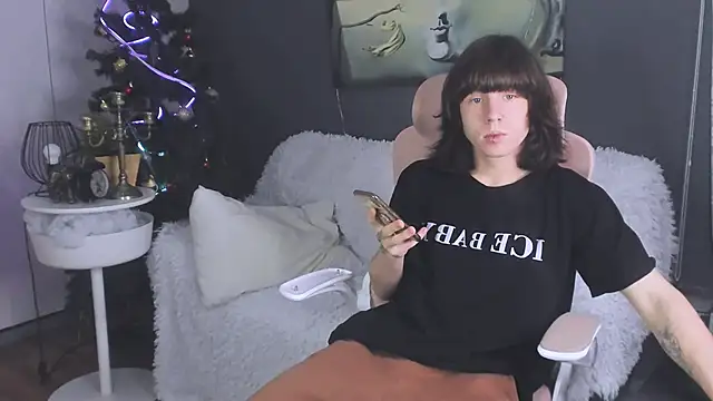 Snapshot of CutieKai_ chatting on 01/10/26, 04:03 CutieKai online show from 01/10/26, 04:03