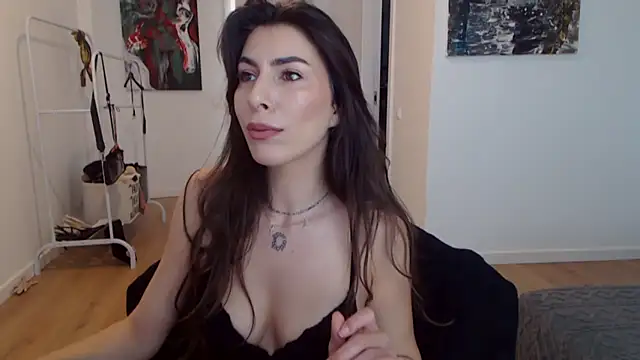 Rebecaburns online show from 04/17/26, 01:36