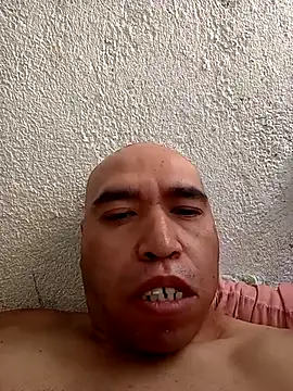 Snapshot of pitote38 chatting on 11/01/25, 05:15 pitote38 online show from 11/01/25, 05:15