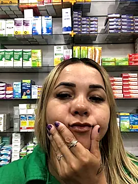 Snapshot of imoly_ chatting on 11/04/25, 12:26 imoly online show from 11/04/25, 12:26