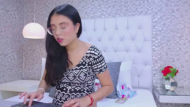 ScarlettPetrova online show from 11/29/25, 11:46