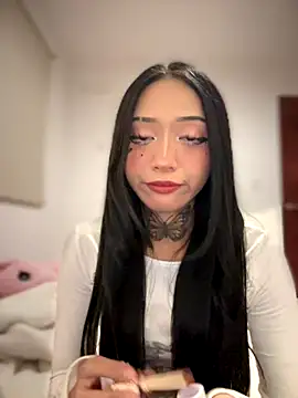 Snapshot of JIORYOvO chatting on 11/03/25, 03:19 JIORYOvO online show from 11/03/25, 03:19