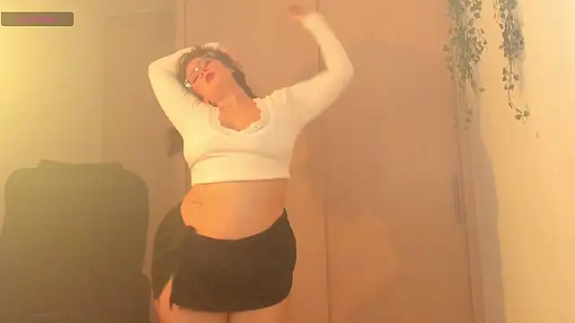 Cleopatra COL online show from 04/11/26, 09:30