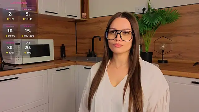 Snapshot of Violet_Johnsonn chatting on 11/15/25, 06:11 Violet Johnsonn online show from 11/15/25, 06:11