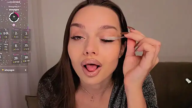 Violet Johnsonn online show from 04/10/26, 05:34