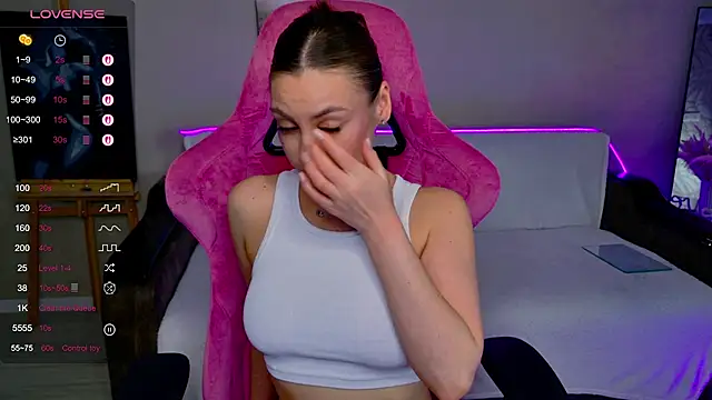 KristyDolly online show from 12/19/25, 05:14