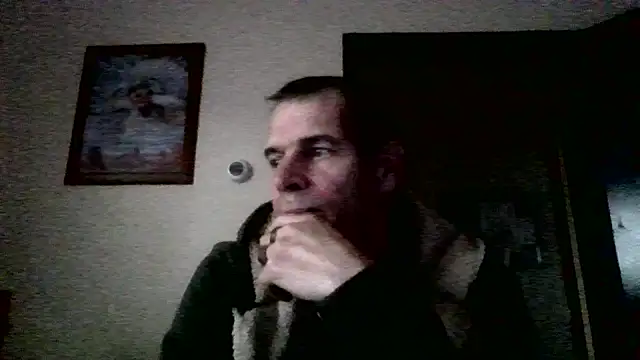 Snapshot of paulus52 chatting on 11/18/25, 12:09 paulus52 online show from 11/18/25, 12:09