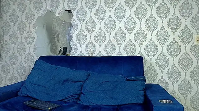 Boy savoy online show from 11/24/25, 07:19