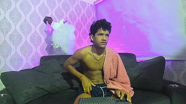 Boy savoy online show from 02/07/26, 07:34