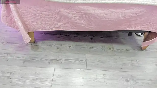 kendra london online show from 11/24/25, 11:21