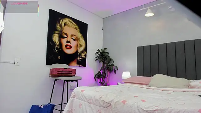 kendra london online show from 03/26/26, 11:16