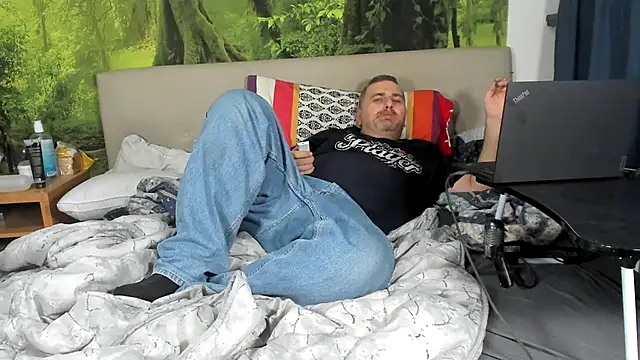 chubbydaddybear82 online show from 11/09/25, 05:17