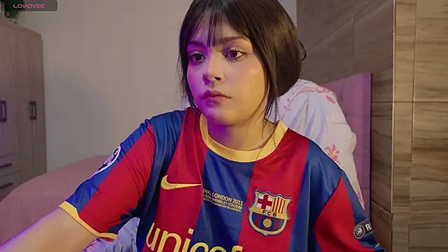 EmillieX online show from 01/19/26, 12:14