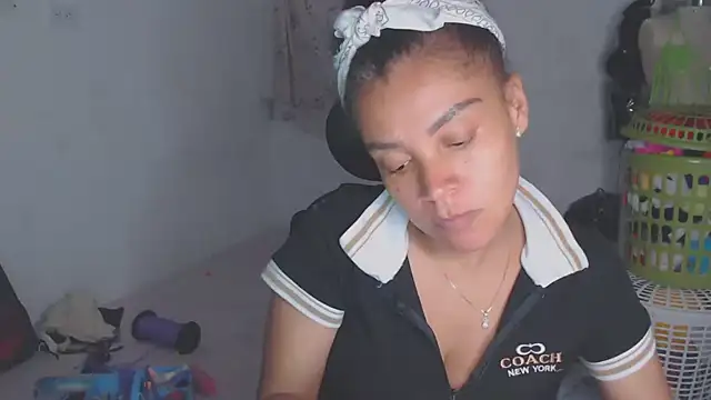 shayna cute online show from 05/17/26, 03:48