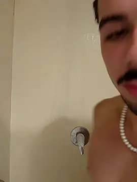 Snapshot of Leo__ribeiro chatting on 03/15/26, 02:01 Leo ribeiro online show from 03/15/26, 02:01