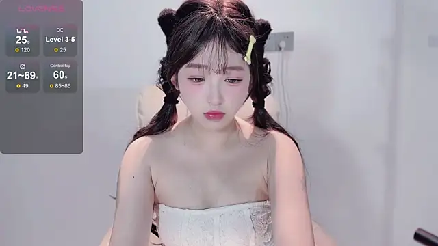 Snapshot of Yaiyigirl chatting on 11/21/25, 12:37 Yaiyigirl online show from 11/21/25, 12:37