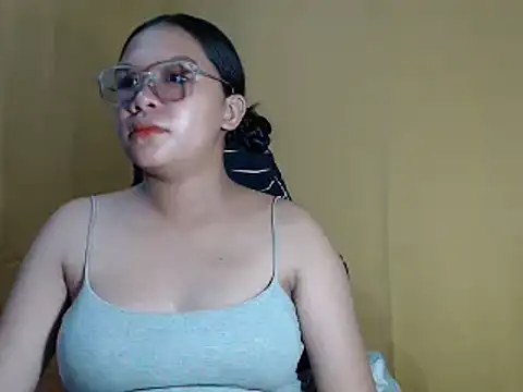 Snapshot of hotsexyreb chatting on 03/17/26, 02:16 hotsexyreb online show from 03/17/26, 02:16