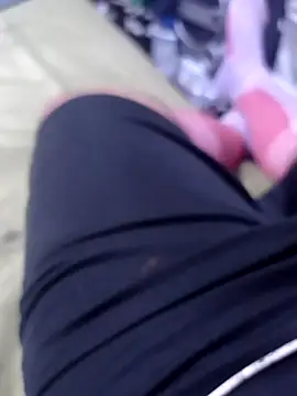 Snapshot of KARNEs24666 chatting on 01/12/26, 01:00 KARNEs24666 online show from 01/12/26, 01:00